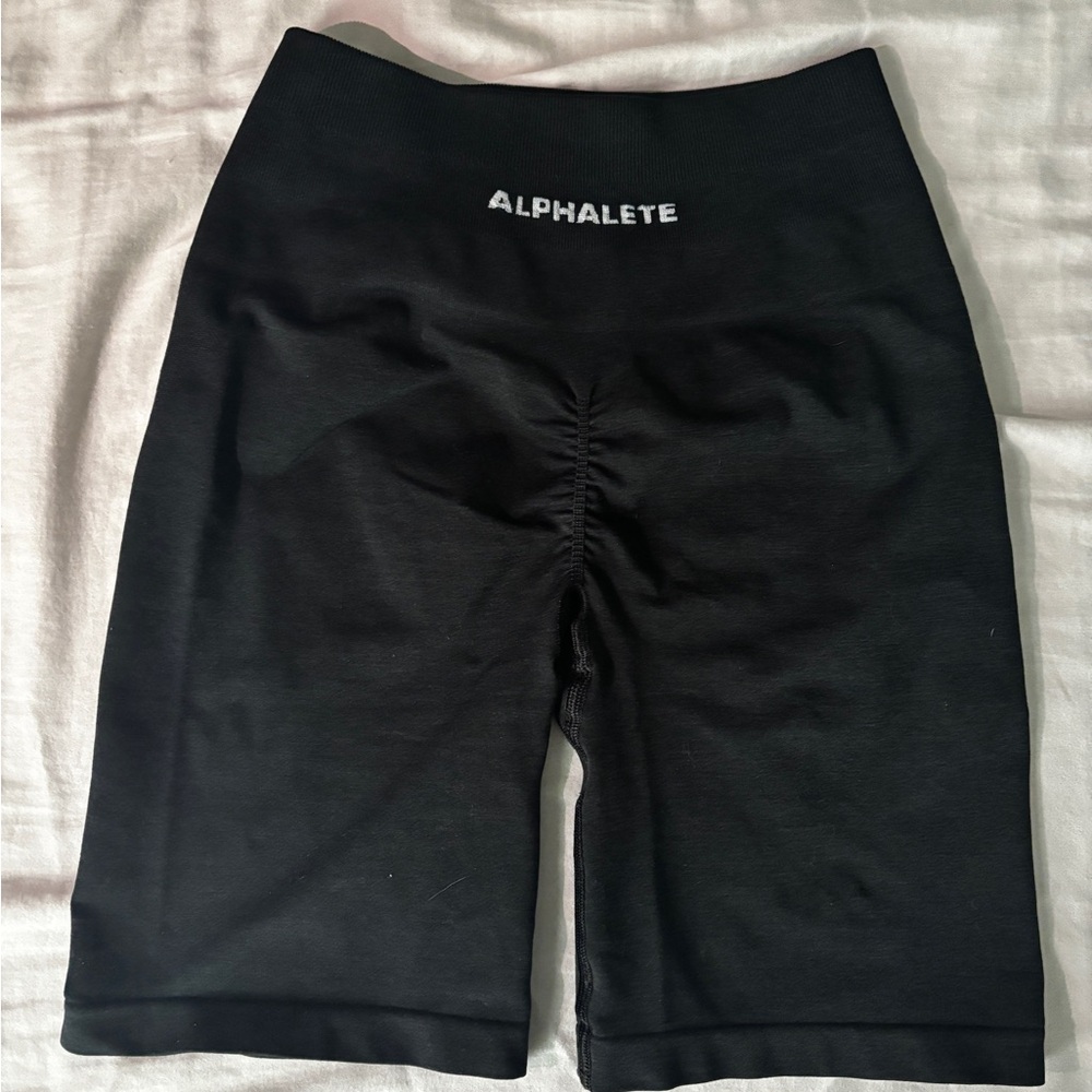 Alphalete Women's Black Butt Scrunch Shorts 6.5”